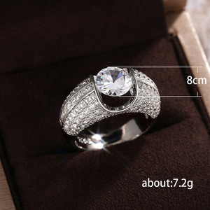 Anello da Donna Completamente Incastonato di Zirconi, Elegante Gioiello per Fidanzamento, Sposa, Uso Quotidiano e Banchetti - Product Image 6