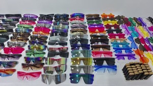 2019 Rimless Frame <strong>Gradient</strong> Transparent Color Oversize PC Lenses Light Weight Comfortable Fashion <strong>Sunglasses</strong> with UV Protection - Product Image 4