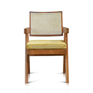 Fauteuil en teck avec dossier en rotin et coussin amovible, idéal pour une décoration intérieure sophistiquée et un salon confortable. - Product Image 2