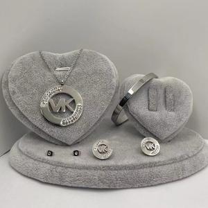 फैशन शानदार डिजाइनर गहने सेट स्टेनलेस स्टील 18k गोल्ड प्लेटिंग व्यक्तिगत वाटरप्रूफ डिजाइन मैक गहने - Product Image 5