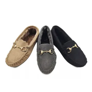 Good quality outdoors gold metal chain women furry shoes slip on china casual shoes ladies loafers flats moccasin