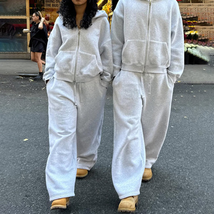 <span class=keywords><strong>Tuta</strong></span> da <span class=keywords><strong>uomo</strong></span> personalizzata con <span class=keywords><strong>pantaloni</strong></span> baggy a doppia vita e felpa oversize in cotone - Product Image 3