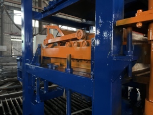 <strong>QT4</strong>-18 Fully Automatic <strong>Interlocking</strong> Concrete <strong>Block</strong> Making <strong>Machine</strong> Concrete Brick Making <strong>Machine</strong> - Product Image 4
