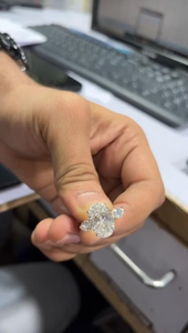 Anillo de Compromiso de Lujo con Tres Diamantes Ovalados de 4 Quilates Cultivados en Laboratorio, Oro Rosa de 14K, Certificado IGI, Regalo de Joyería Fina para Aniversario o Boda - Product Image 4