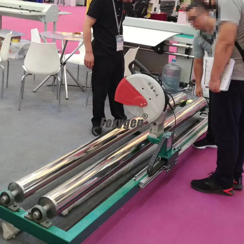 Foxygen Pvc Zeildoek Muur Doek Wandbekleding Roll Materiaal Semi-Auto Slitter Papier Stof Sheet Roll Snijmachine