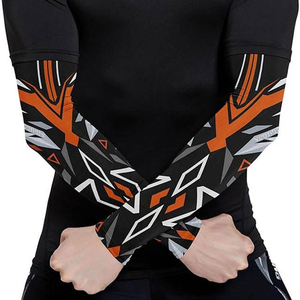 Mangas de compresión deportivas personalizadas con protección UV y refrigeración para hombre, transpirables y ligeras, para cubrir tatuajes. - Product Image 1