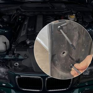 Clip de Uña Plano de 9.3cm de Material PP para Fijación de Paneles Interiores de Automóviles - Product Image 3