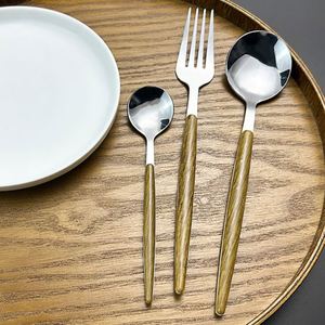 Juego de cubiertos de acero inoxidable al por mayor con mango de plástico y madera, estilo portugués, para bodas y el hogar (cuchillo, tenedor y cuchara) - Product Image 5
