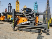 Foreuse à chenilles d'occasion LinQuan LQ350 pour puits d'eau, avec pompe, moteur YuChai, tour de 6,6 m, 1000 heures, à vendre