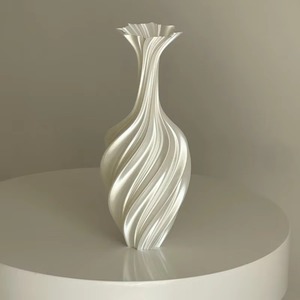 1 Pieza de Florero Metálico Abstracto Nórdico con Patrón en Espiral, Decoración Floral Minimalista Vintage para Sala de Estar, Entrada o Almacenamiento - Product Image 1