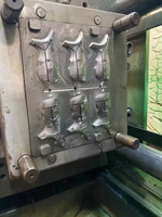 Machines de moulage de jouets personnalisées et moules d'injection de haute qualité pour poupées Barbie et accessoires