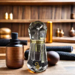 Yüksek kaliteli doğal agilawood agarwood oud parfüm oud uçucu yağ agarwood yağı