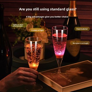 Flûte à <span class=keywords><strong>champagne</strong></span> <span class=keywords><strong>LED</strong></span> activée par liquide, verres lumineux pour fête avec logo personnalisé, articles de bar pour enterrement de vie de jeune fille et usage en bar - Product Image 4