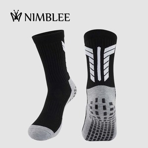 <span class=keywords><strong>2023</strong></span> calcetines <span class=keywords><strong>de</strong></span> tubo antideslizantes para hombres, equipo deportivo <span class=keywords><strong>de</strong></span> moda para <span class=keywords><strong>fútbol</strong></span> y <span class=keywords><strong>fútbol</strong></span>, antideslizantes con logotipo en el puño para las estaciones <span class=keywords><strong>de</strong></span> otoño - Product Image 1