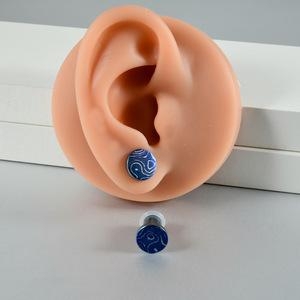 Tunnels d'<span class=keywords><strong>oreille</strong></span> en titane G23, style punk, colorés, cylindres solides, bijoux <span class=keywords><strong>de</strong></span> <span class=keywords><strong>piercing</strong></span> pour hélix - Product Image 3