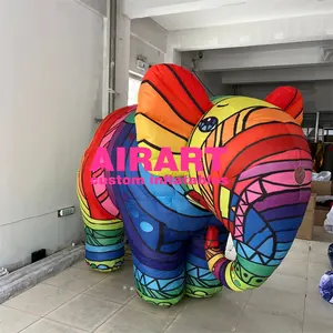 Personalizzare il colore gonfiabile della mascotte vestire i costumi gonfiabili colorati arcobaleno colore della tuta gonfiabile dell'elefante