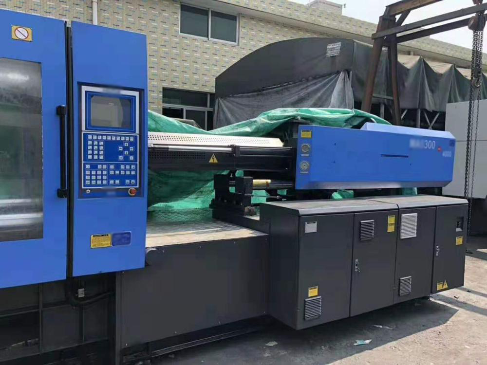 injection machine used 640 ton