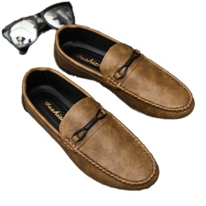 Mocassins de conduite décontractés pour hommes 2024 en cuir PU, semelle intérieure antidérapante en PVC, doublure en coton, matériau supérieur personnalisé, tendance mode - Product Image 1