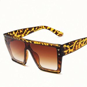 Lunettes de soleil vintage tendance unisexe à verres monobloc avec logo personnalisé, protection UV400, monture carrée plate pour femme - Product Image 4