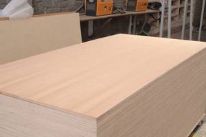 Produit phare : Contreplaqué plaqué cerisier - Contreplaqué PS plaqué bois d'hévéa, mélange de bois blanc et d'acacia, double face décorative - Product Image 6