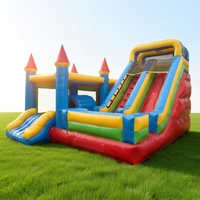 Structure gonflable commerciale en PVC avec toboggan intégré, logo et couleur personnalisables, idéale pour les locations événementielles pour enfants