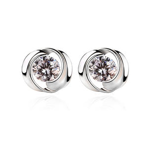 Orecchini a lobo E1336 in oro bianco con diamanti taglio brillante rotondo, montatura a castone, gioielli classici da donna per fidanzamento - Product Image 6