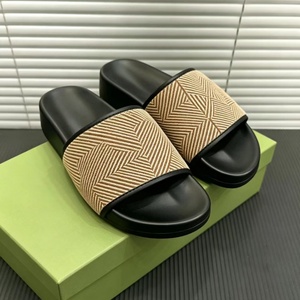 2025 New High Quality Luxury Beach <b>Slippers</b> Outdoor Flat Sandals Designer Ladies shoes Men <b>Slide</b> <b>Slippers</b> Women Sports Sandals - Product Image 2