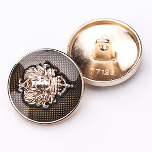 Precio barato aleación corona cabeza de león goteo aceite costura botones cosidos a mano Botón de ropa para abrigo camisa Decoración - Product Image 5