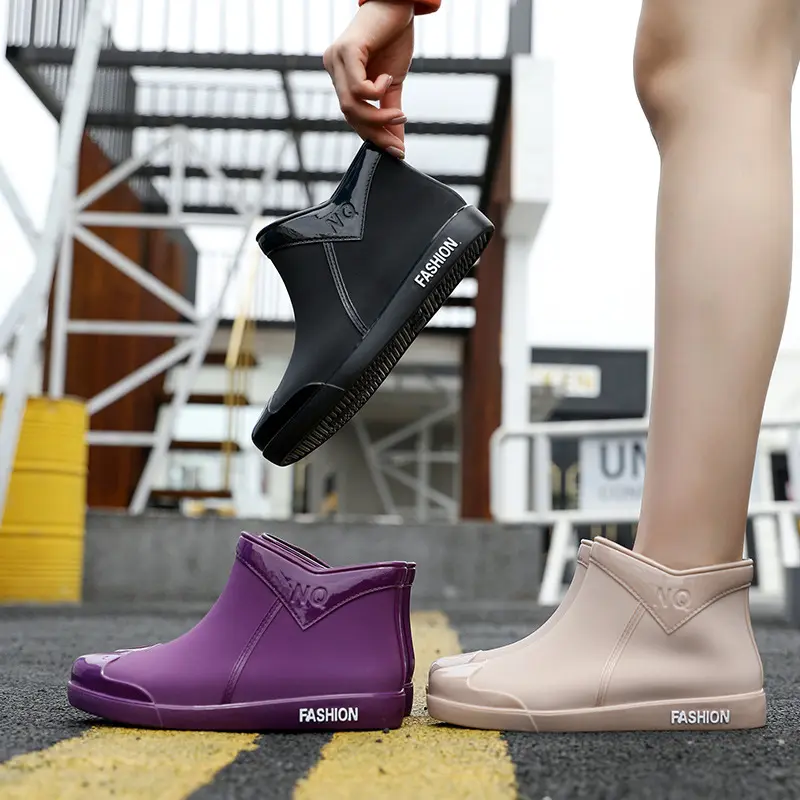 Sepatu bot tahan air wanita, sepatu bot tabung hujan tahan air tidak licin untuk wanita