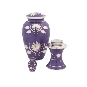 Urne de crémation de conception florale indienne artisanale de haute qualité acier laiton métal or vert pour cendres fournitures funéraires - Product Image 2