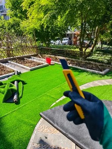 Gazon artificiel 50 mm, pelouse synthétique haute densité, tapis décoratif vert réaliste pour extérieur - Product Image 3