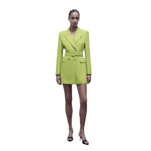 Robe midi sans manches à col en V, coupe crayon, double boutonnage, poches à rabat et ceinture, pour femme de bureau, collection automne, écologique, vente en gros - Product Image 2