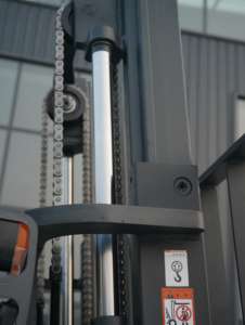 中力新型电动叉车 1-7 吨交流供电锂/铅酸电池便携式室内/室外使用 1 年保修 - Product Image 4