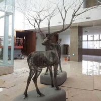 Statue de cerf en fibre de verre, ornement moderne abstrait, art populaire personnalisé, sculpture animale artisanale en argent pour l'extérieur