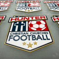 Étiquettes de transfert thermique en silicone 3D personnalisées pour maillots de football, patchs en silicone sérigraphiés, badges de logo d'équipe sportive prêts à être pressés