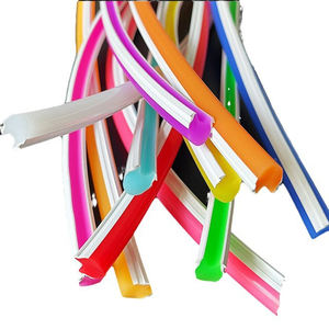 Op maat gemaakte <span class=keywords><strong>DIY</strong></span> 2e generatie gescheiden neonstripverlichting 12V 6mm gesplitste siliconen LED flex neonbuisverlichting voor acrylaatletters - Product Image 2