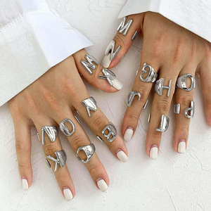 Vente en gros de bagues en laiton argenté plaqué or 14K 18K, cadenas de oro, 26 lettres anglaises, style personnalité, anneaux arabes DIY - Product Image 2