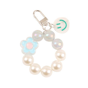 Nouveau visage fleur perle chaîne voiture porte-clés pendentif frais coloré Smiley accessoires étui pour écouteurs décoration - Product Image 5