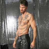 Harnais de corps gothique multicouche pour homme avec chaînes métalliques à pampilles et pointes, idéal pour les soirées rave, les boîtes de nuit, les costumes de scène, chaîne de poitrine sexy, gilet masculin