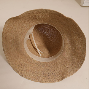 Sombrero de Paja Rafia con Logotipo Personalizado, Ala Ancha de 10CM, Tejido a Mano, Plegable, Versátil, Estilo Pescador, para Verano - Product Image 3