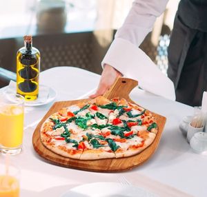 Pelle à pizza en bois d'acacia écologique <span class=keywords><strong>de</strong></span> qualité supérieure, très vendue, avec poignée et accroche pour le pain, le fromage et la cuisine - Product Image 5