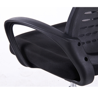 Chaise de bureau ergonomique moderne et réglable avec base rotative en acier inoxydable, accoudoirs en maille et réglage manuel de la hauteur pour