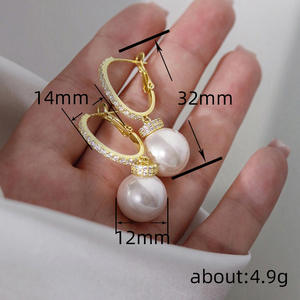 Pendientes de Perlas Doradas E3423, Perlas Cultivadas Redondas Blancas con Engaste de Bisel, Joyería Clásica de Boda para Mujer - Product Image 6