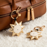 Breloque de sac en cuir PU, mignon visage souriant, porte-clés personnalisé, pendentif soleil doré pour sacs à main, cadeaux pour femmes