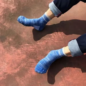 Chaussettes ras du cou à rayures mélangées pour hommes, chaussettes de course durables, chaussettes décontractées d'extérieur avec soutien de la voûte plantaire, vente en gros personnalisée OEM - Product Image 4
