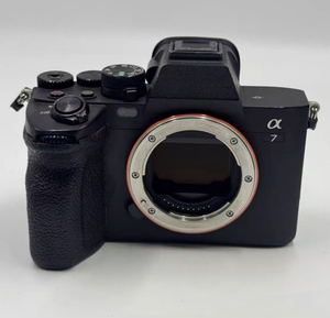 Buen Precio, Cámara A7M4 Usada, Cuerpo sin Espejo de Fotograma Completo, 33MP, CMOS con Retroiluminación, Procesador BIONZ XR, 4K 60p - Product Image 6