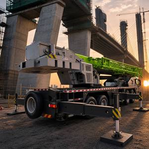 Nouvelle conception de grue de chantier de 80 tonnes avec flèche à 5 sections pour l'installation de tuyaux et de réservoirs pétrochimiques - Product Image 4