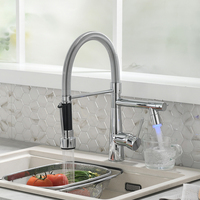 Mitigeur de cuisine Led à ressort, robinets de cuisine en chrome poli, céramique moderne, eau chaude et froide pour appartement