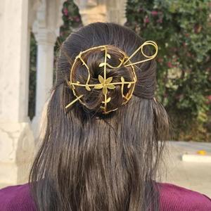 Cage à cheveux en feuille d'or |   Bijoux de cheveux minimalistes avec épingle |   Accessoire pour cheveux - Product Image 6