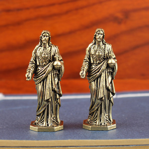 Statuetta di Dio in Ottone Stile Vintage, Personaggio Sacerdote, Ornamento da Scrivania in Stile Cinese, Piccolo Articolo Artigianale in Ottone Creativo per il Commercio Transfrontaliero - Product Image 1